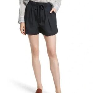 Vince Pleat Front Shorts, black, size M NWT